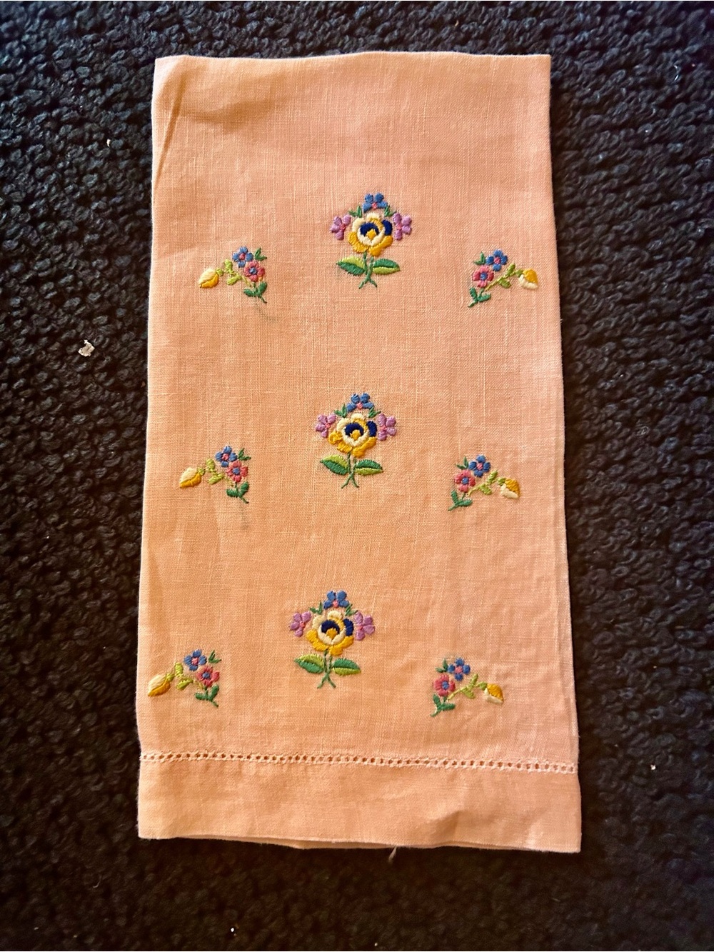 Vintage Embroidered Peach Linen Tea Towel with Floral 💐Motif